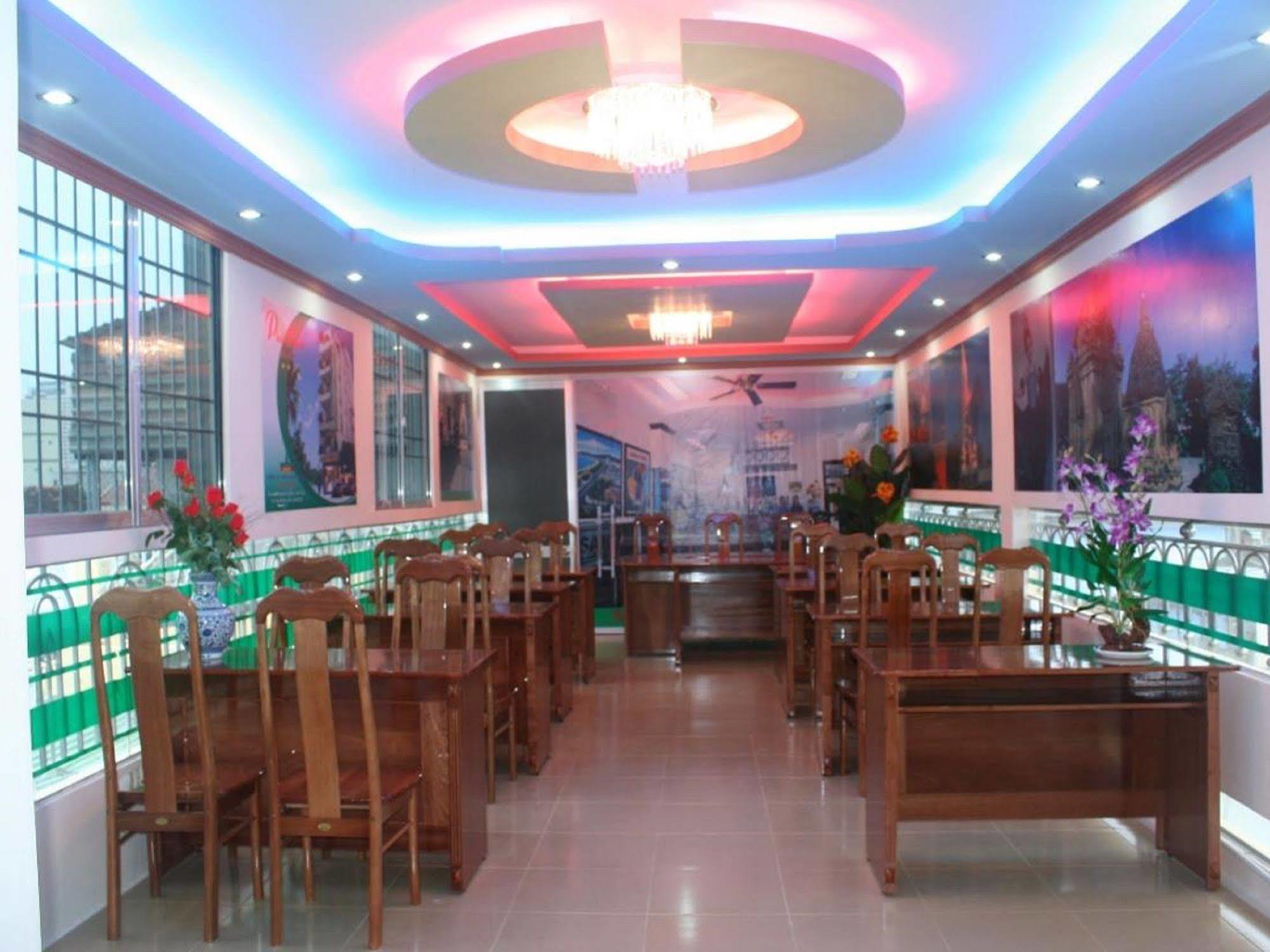 Oyo 563 Phu Thinh Hotell Nha Trang Exteriör bild